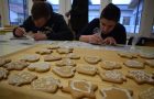Naši učenci so izdelovali božične okraske / Kézműves karácsonyi díszeket készítettek tanulóink